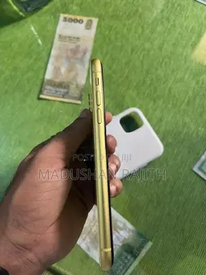Apple iPhone 11 (Used)