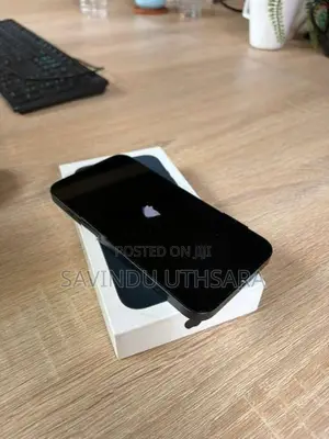 Apple iPhone 13 (Used)