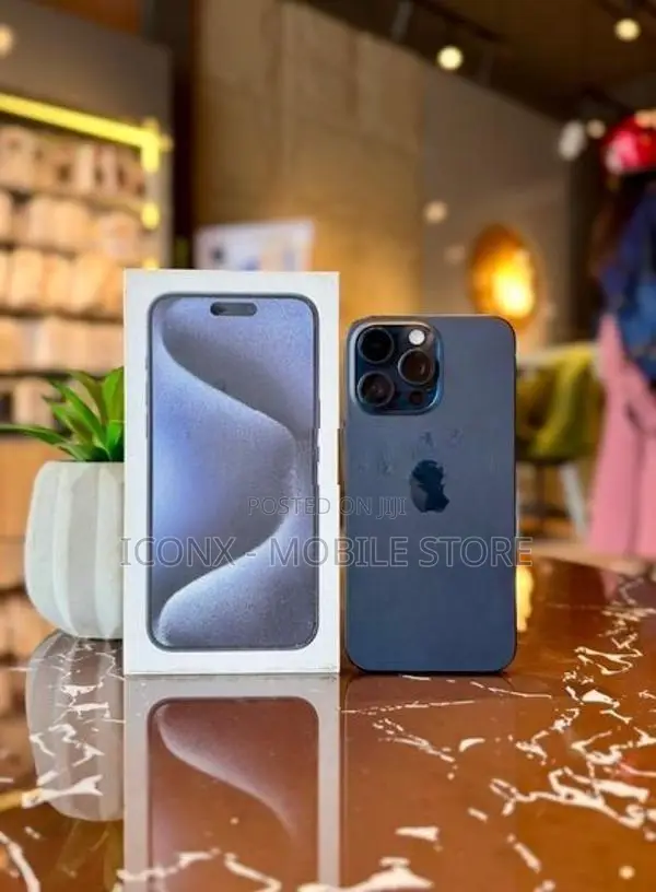 Apple iPhone 15 Pro Max 256GB (Used)