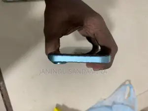 Apple iPhone 16 (Used)