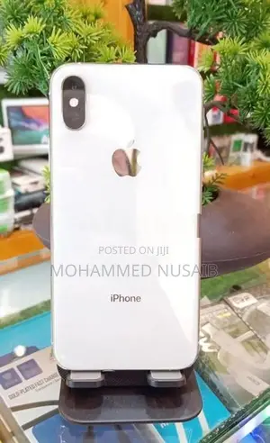Apple iPhone XS (Used)