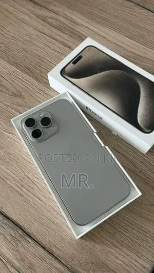Apple iPhone 15 Pro Max 256GB (Used)