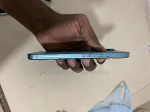 Apple iPhone 16 (Used)