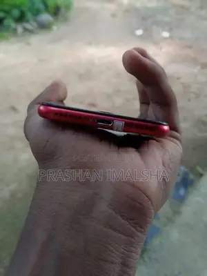 Apple iPhone SE 2 (Used)