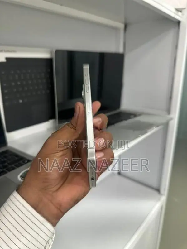 Apple iPhone 15 Pro Max (Used)