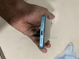 Apple iPhone 16 (Used)