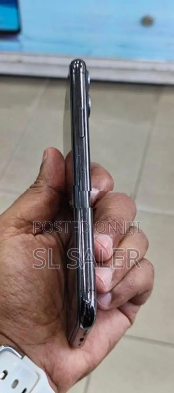 Apple iPhone 11 Pro 256GB (Used)