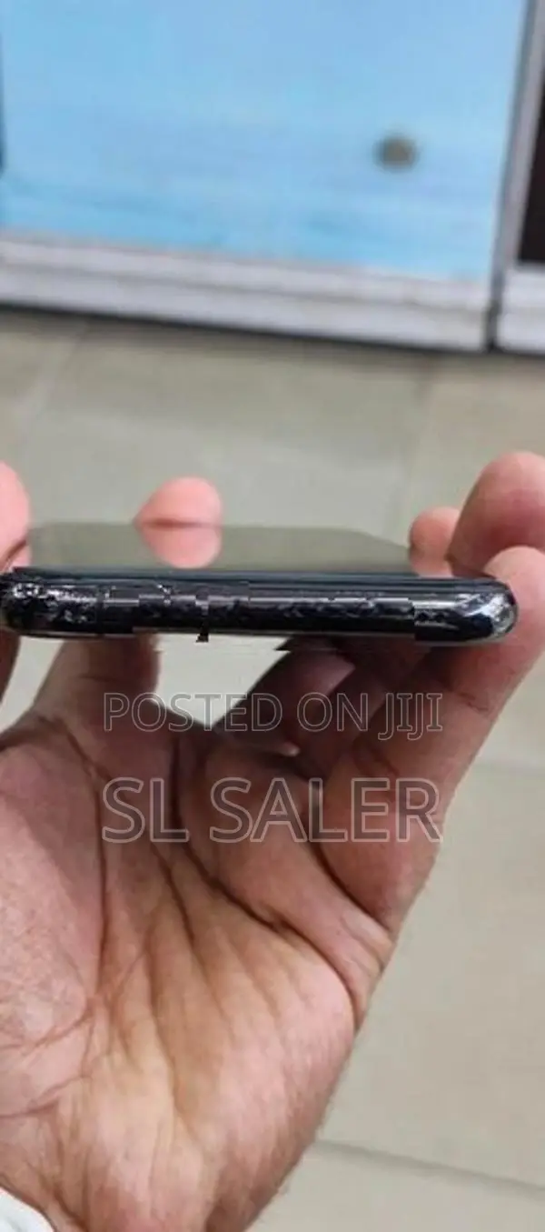 Apple iPhone 11 Pro 256GB (Used)