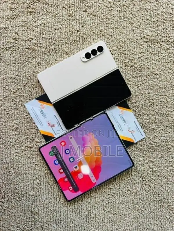Samsung Galaxy Z Fold3 256GB (Used)