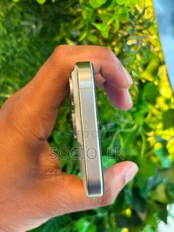 Apple iPhone 15 Pro (Used)