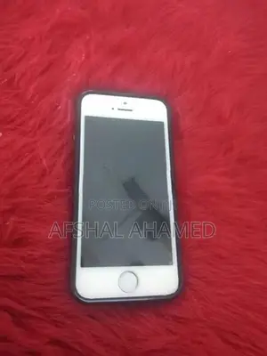 Apple iPhone SE (Used)