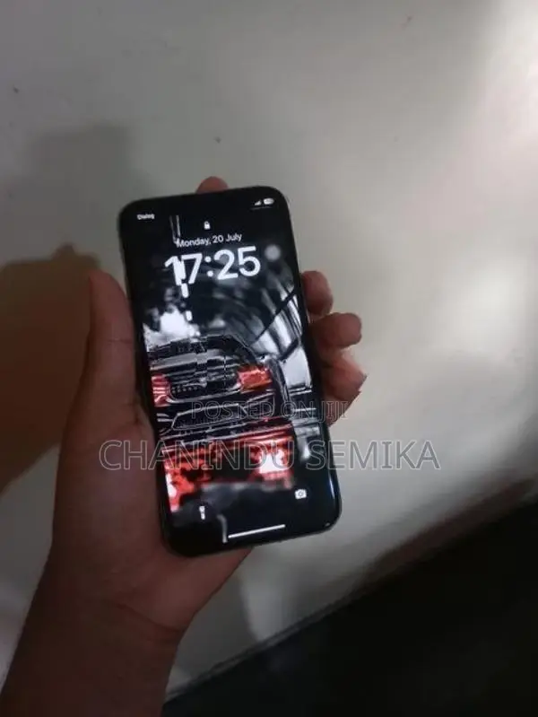 Apple iPhone XS (Used)