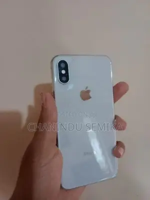 Apple iPhone XS (Used)