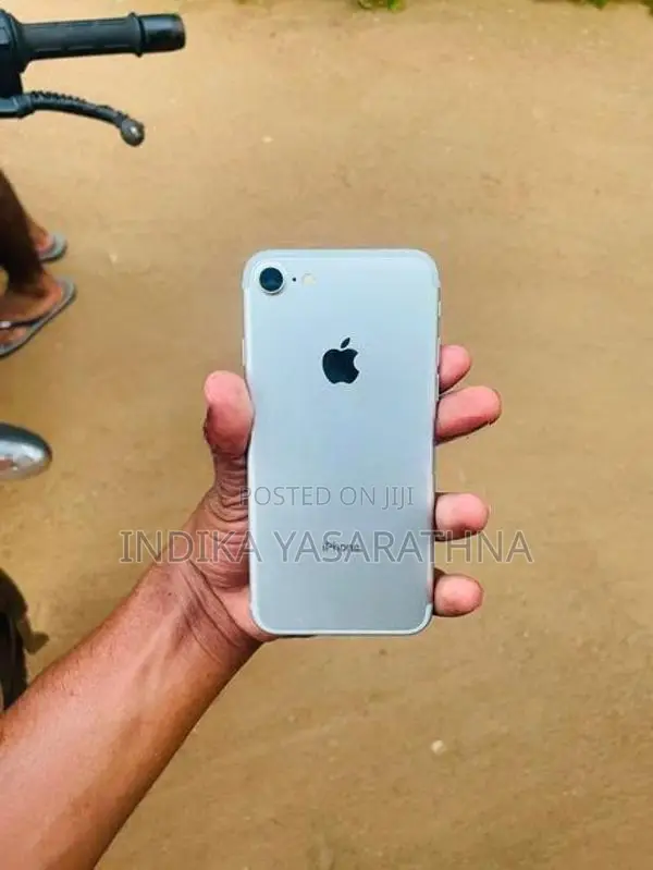 Apple iPhone 7 (Used)
