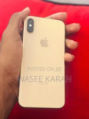 Apple iPhone XS (Used)