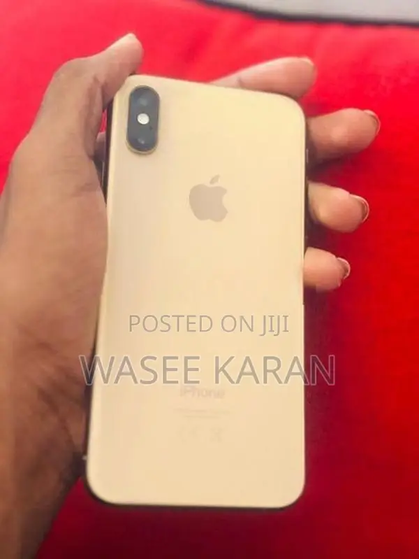 Apple iPhone XS (Used)