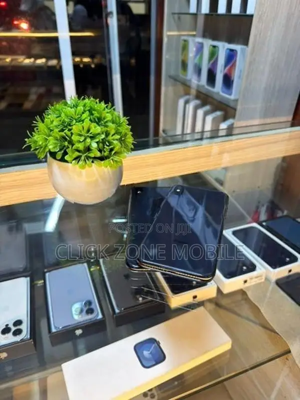 Apple iPhone XS (Used)