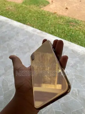 Apple iPhone XS (Used)