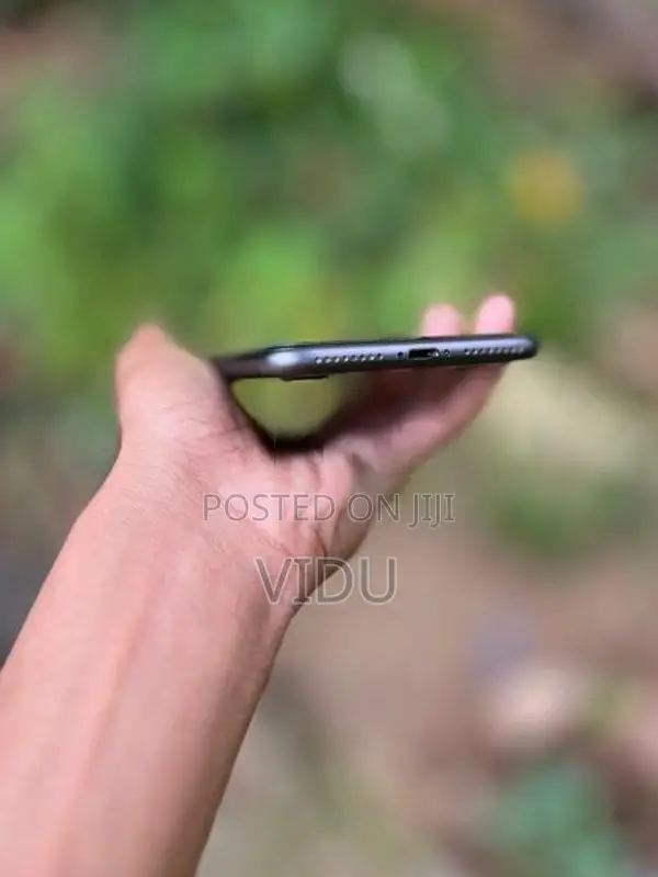 Apple iPhone 8 Plus (Used)
