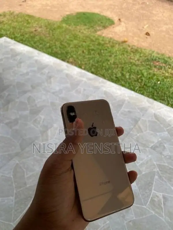 Apple iPhone XS (Used)