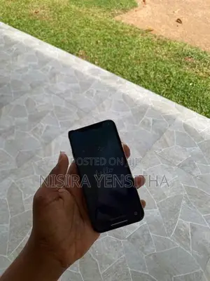 Apple iPhone XS (Used)