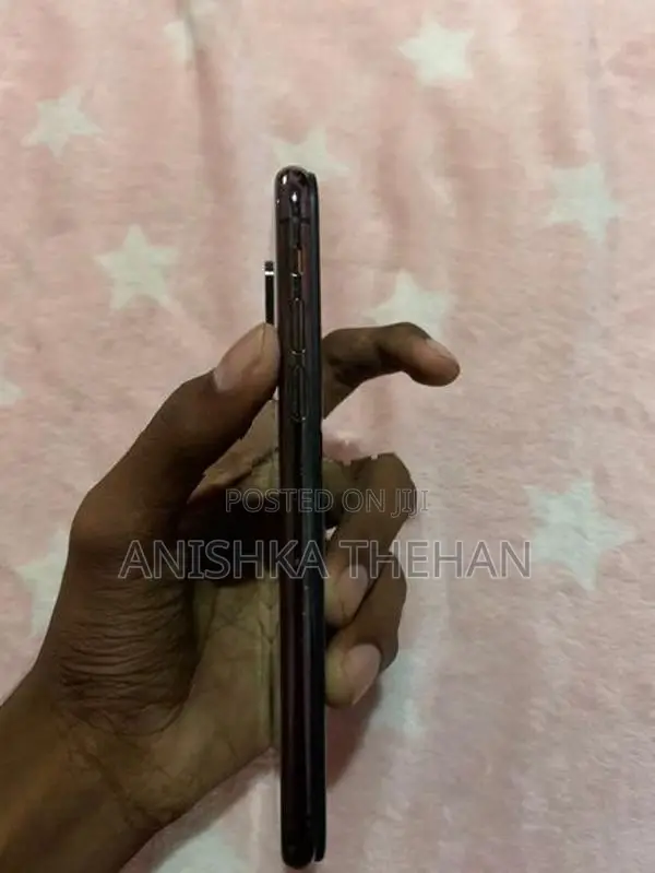 Apple iPhone X (Used)