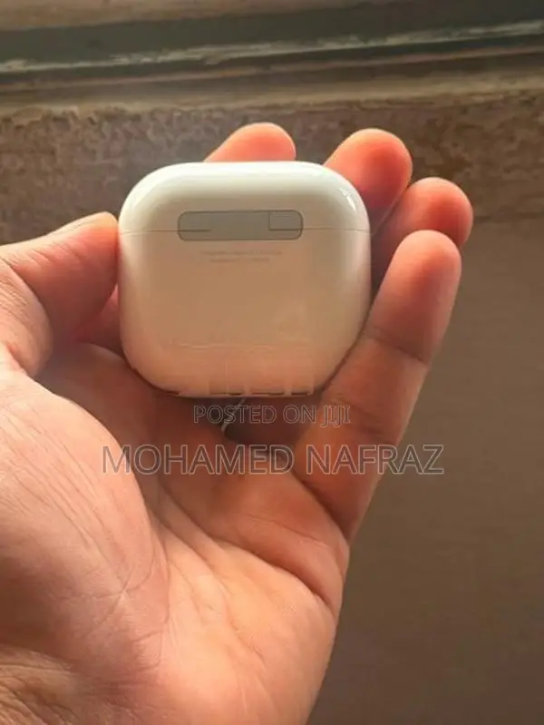 AirPods 4