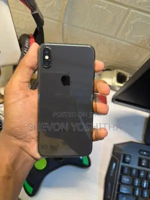 Apple iPhone X (Used)