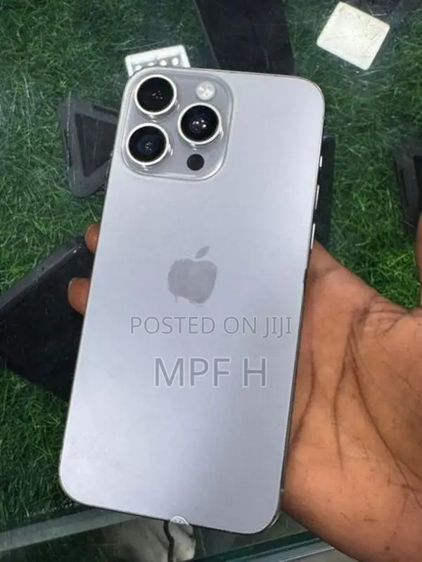 Apple iPhone 15 Pro Max 256GB (Used)