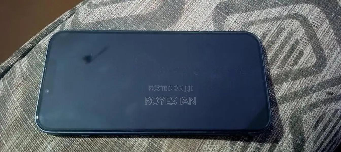 Apple iPhone 13 (Used)
