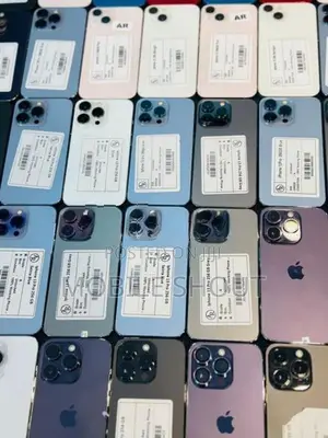 Apple iPhone 13 256GB (Used)