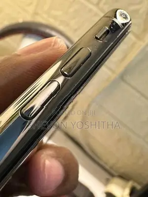 Apple iPhone X (Used)