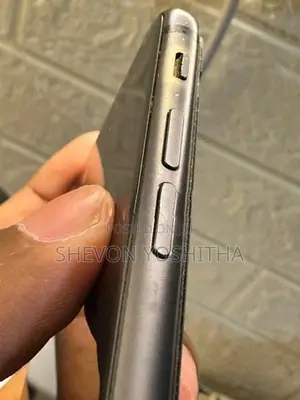 Apple iPhone 8 (Used)