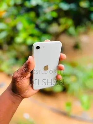 Apple iPhone SE 2 (Used)