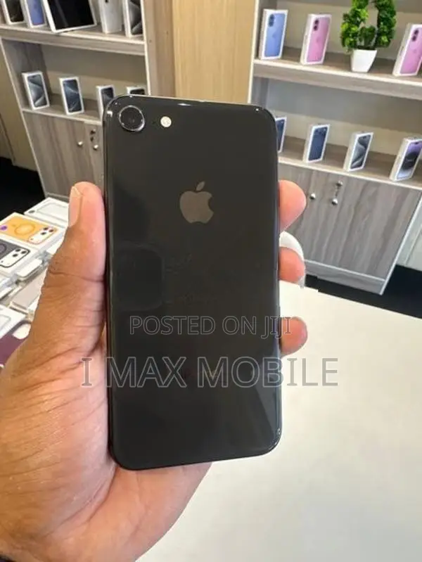 Apple iPhone 8 (Used)