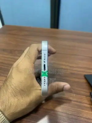 Apple iPhone 12 (Used)