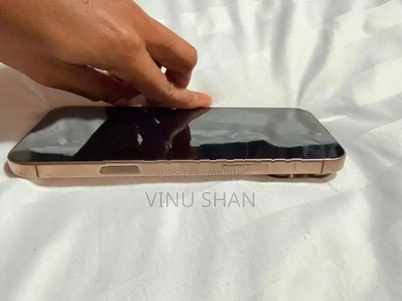 Apple iPhone 16 Pro (Used)