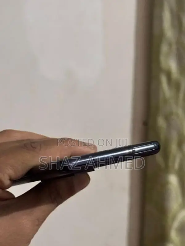 Samsung Galaxy S20FE (Used)