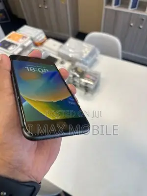 Apple iPhone 8 (Used)