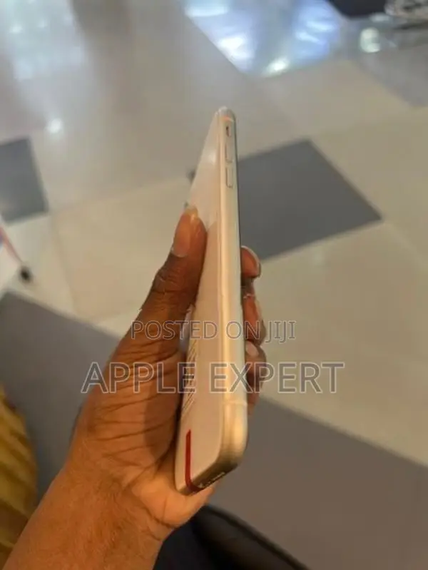 Apple iPhone 11 (Used)