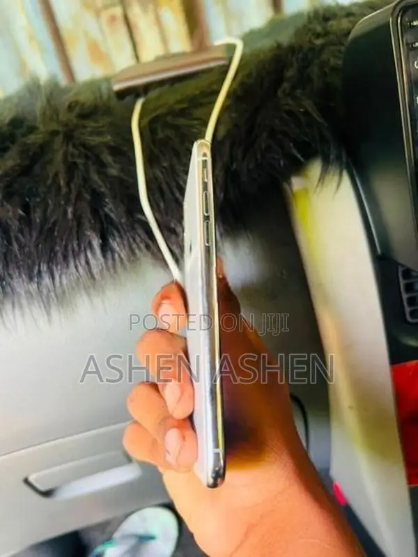 Apple iPhone X (Used)