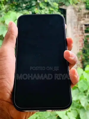 Apple iPhone 16 (Used)