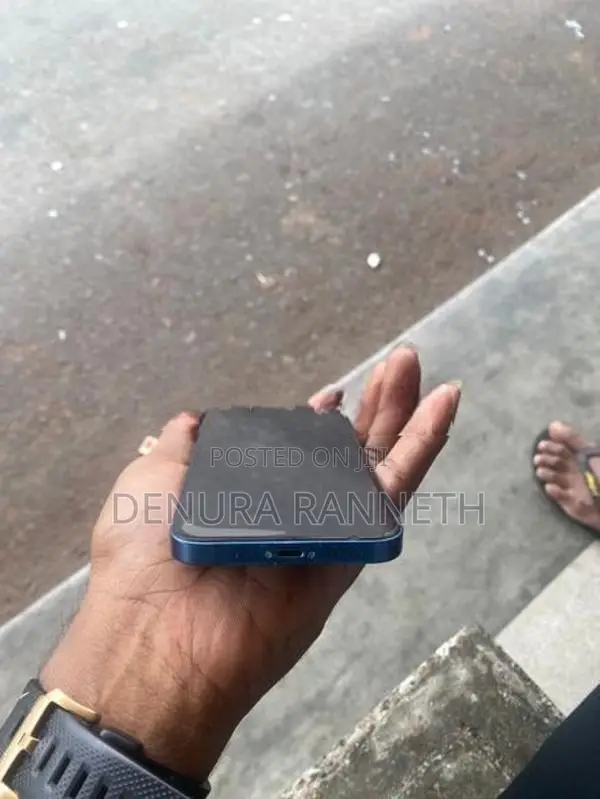 Apple iPhone 12 Blue (Used)