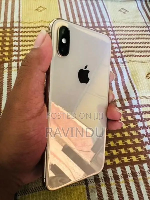Apple iPhone XS 64GB (Used)