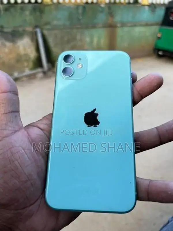 Apple iPhone 11 (Used)