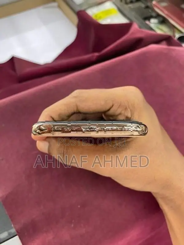 Apple iPhone 11 Pro 256GB (Used)