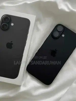 Apple iPhone 16 (Used)