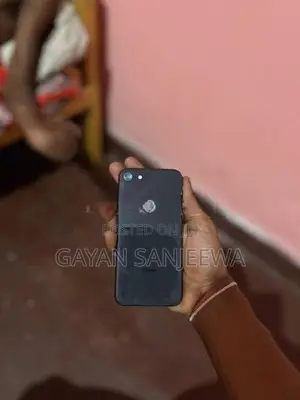 Apple iPhone 8 (Used)