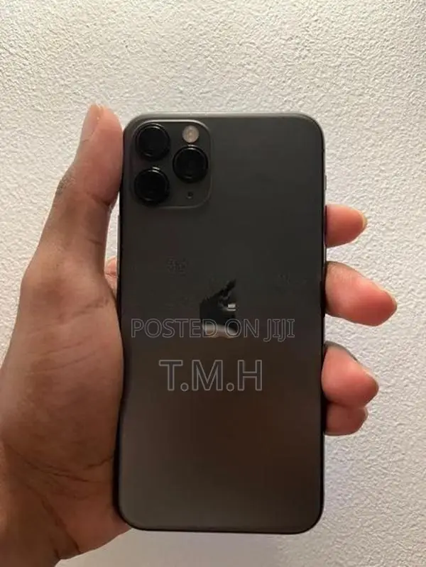 Apple iPhone 11 Pro 256GB (Used)