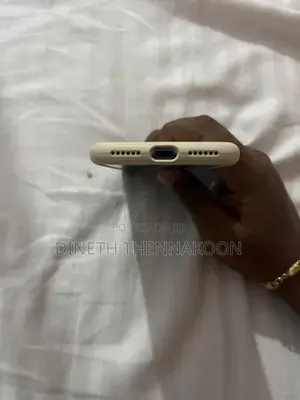 Apple iPhone 8 (Used)